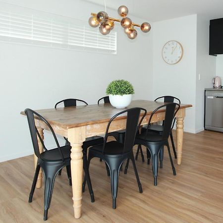 3 - Sunny Brand New House Villa Wanaka Dış mekan fotoğraf
