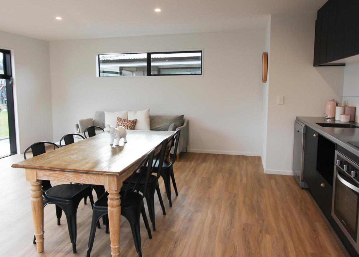 3 - Sunny Brand New House Villa Wanaka Dış mekan fotoğraf